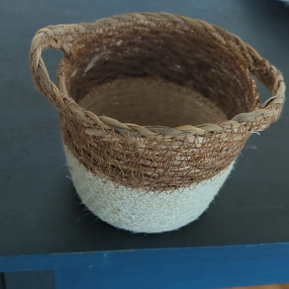 🆕 Handcrafted Cream and Brown Woven Basket Planters Set Of 2